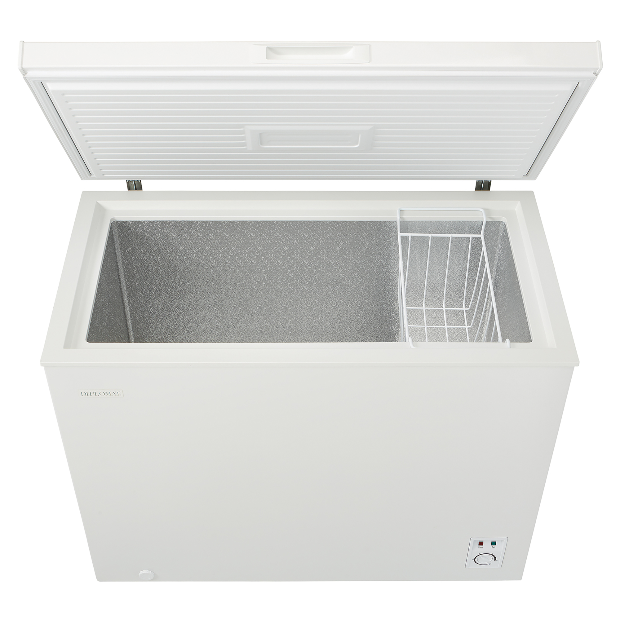Danby 7.0 cu. ft. Chest Freezer in White 4 Danby DCFM070C1WM HighAngle Straight Open