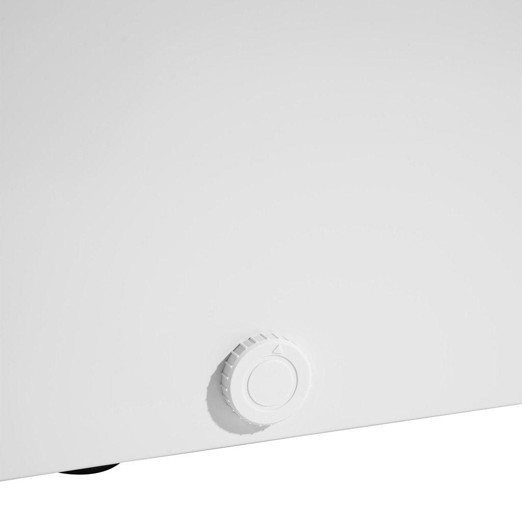 Danby DCF050A6WM 5.0 cu ft chest freezer drain outlet for defrost water removal