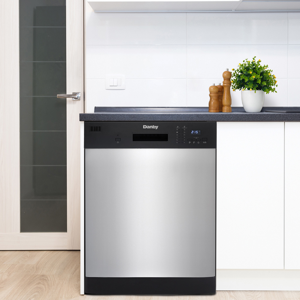 Danby 24 Inch built in dishwasher DDW2404EBSS facing front on plain background