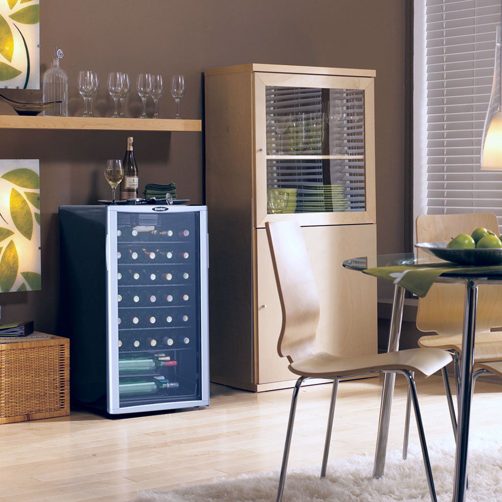 Danby 36 Bottle Free-Standing Wine Cooler in Platinum 4 Danby dwc350blp insetting 1