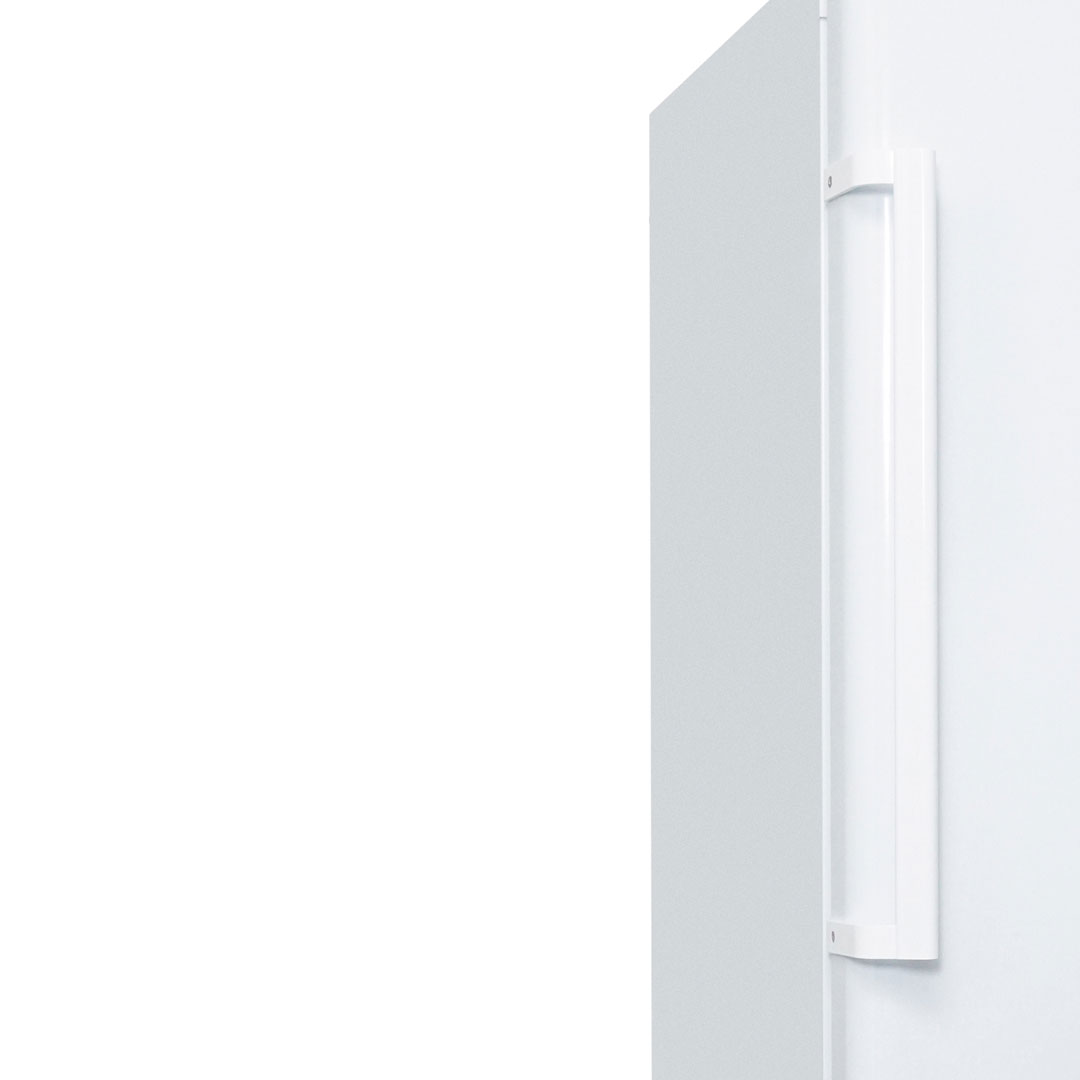Danby DAR170A3WDD 17.0 cu ft apartment fridge recessed door handle detail