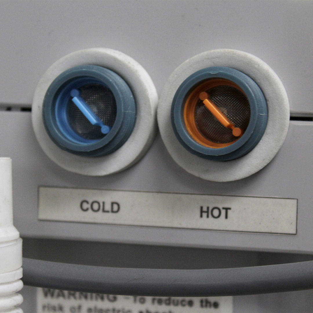 Danby dwm065wdb hot cold