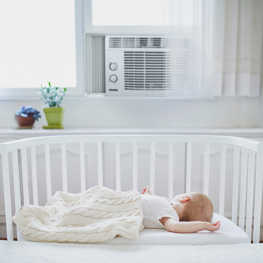 Danby DAC050MB1WDB 5000 BTU window air conditioner quiet operation feature graphic