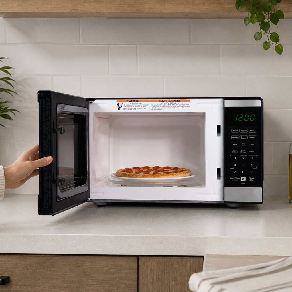 Danby DMW091A1SS 0.9 cu ft countertop microwave cooking performance feature graphic