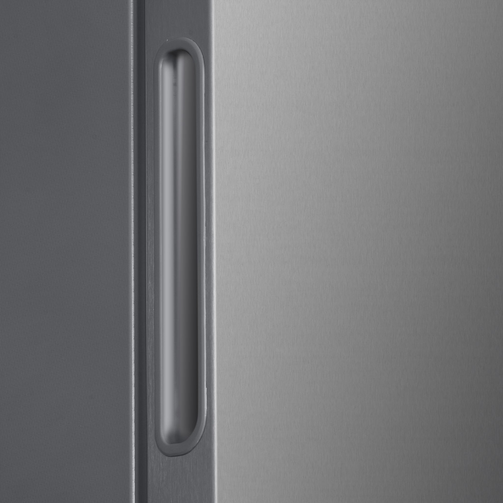 Danby DUF212B1SLCDB 21.2 cu ft upright freezer door handle detail