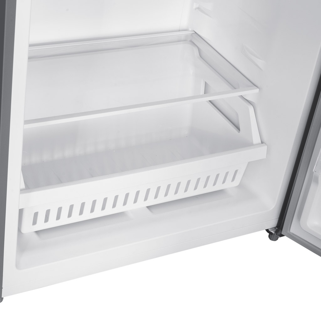 Danby DUF212B1SLCDB 21.2 cu ft upright freezer interior shelf detail