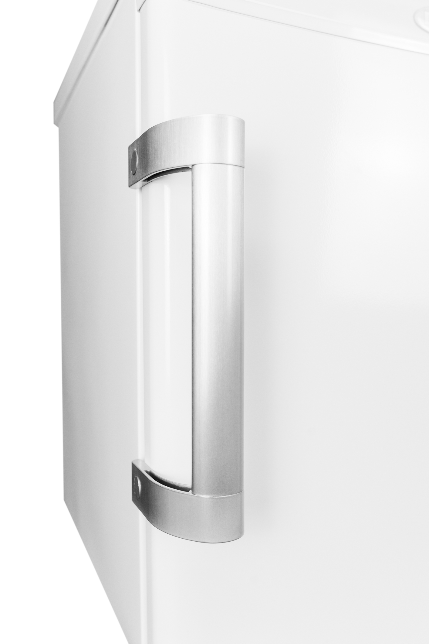 Danby Health 1.6 cu. ft. Medical Fridge in White 7 Danby DH016A1W 0011